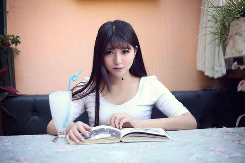 MODEL伊若在线视频,探索虚拟世界中的无限可能